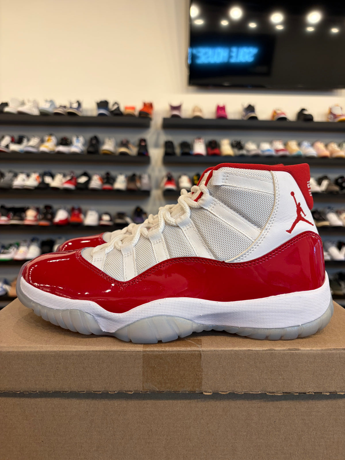 Jordan 11 Cherry Size 9.5 Pre-Owned