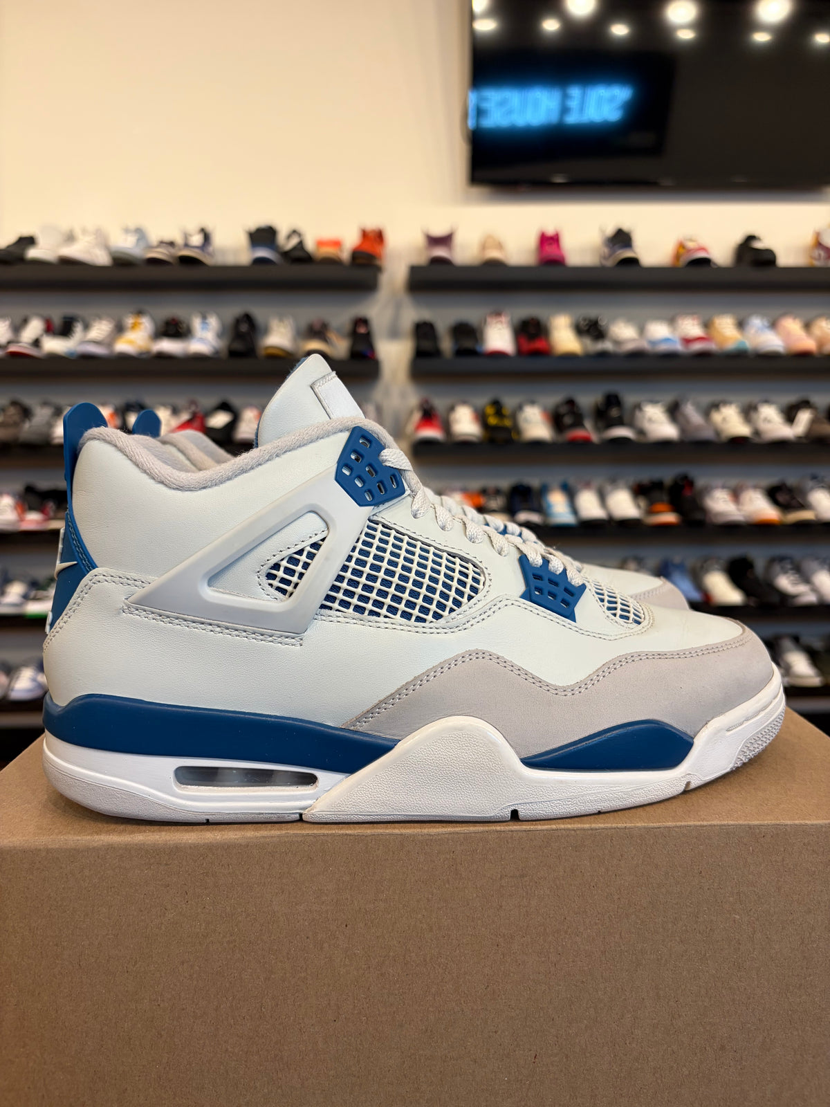 Jordan 4 Military Blue 2024 Size 10 Pre-Owned (No Box)