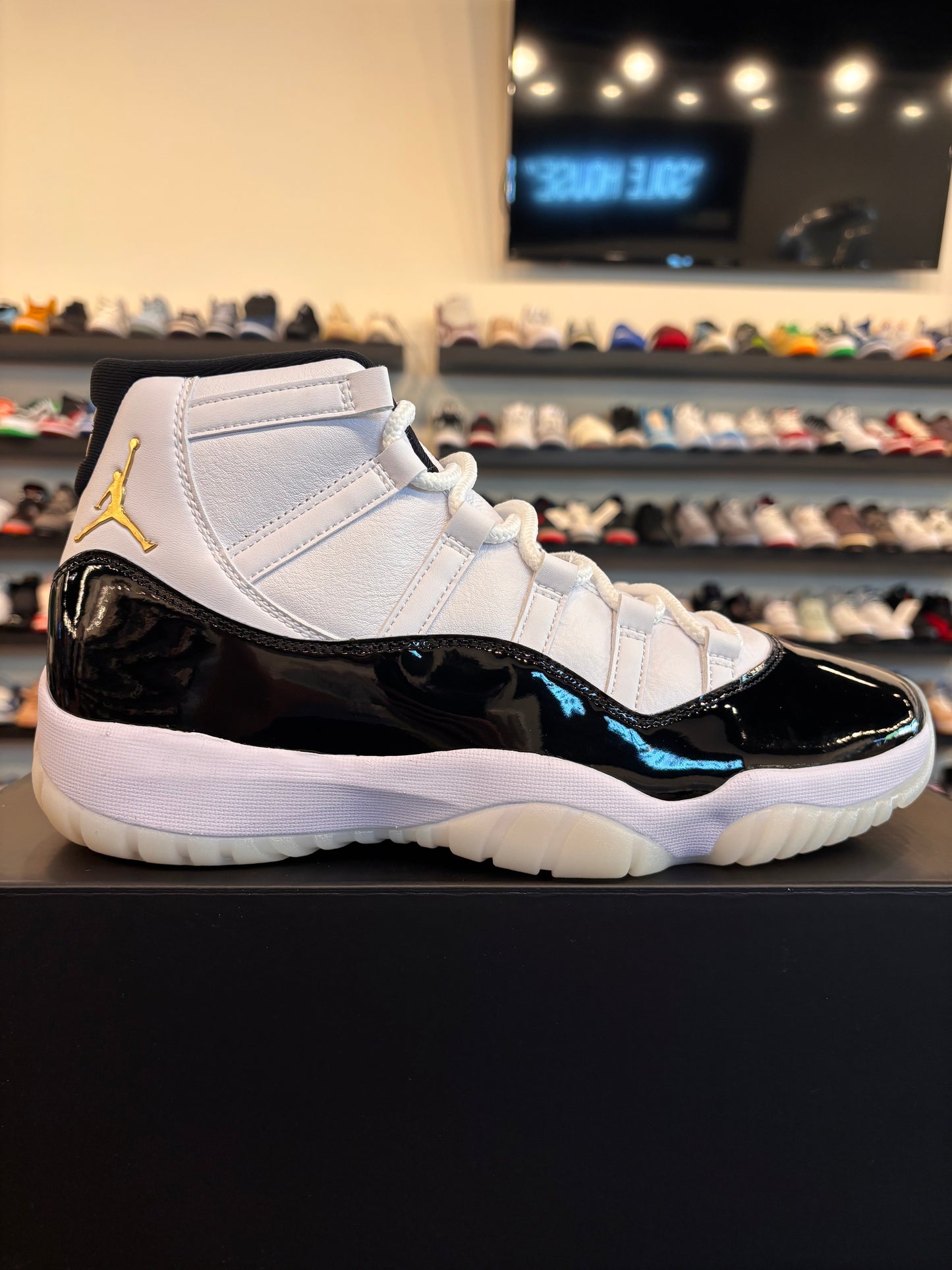 Jordan 11 Gratitude Size 11.5 Brand New