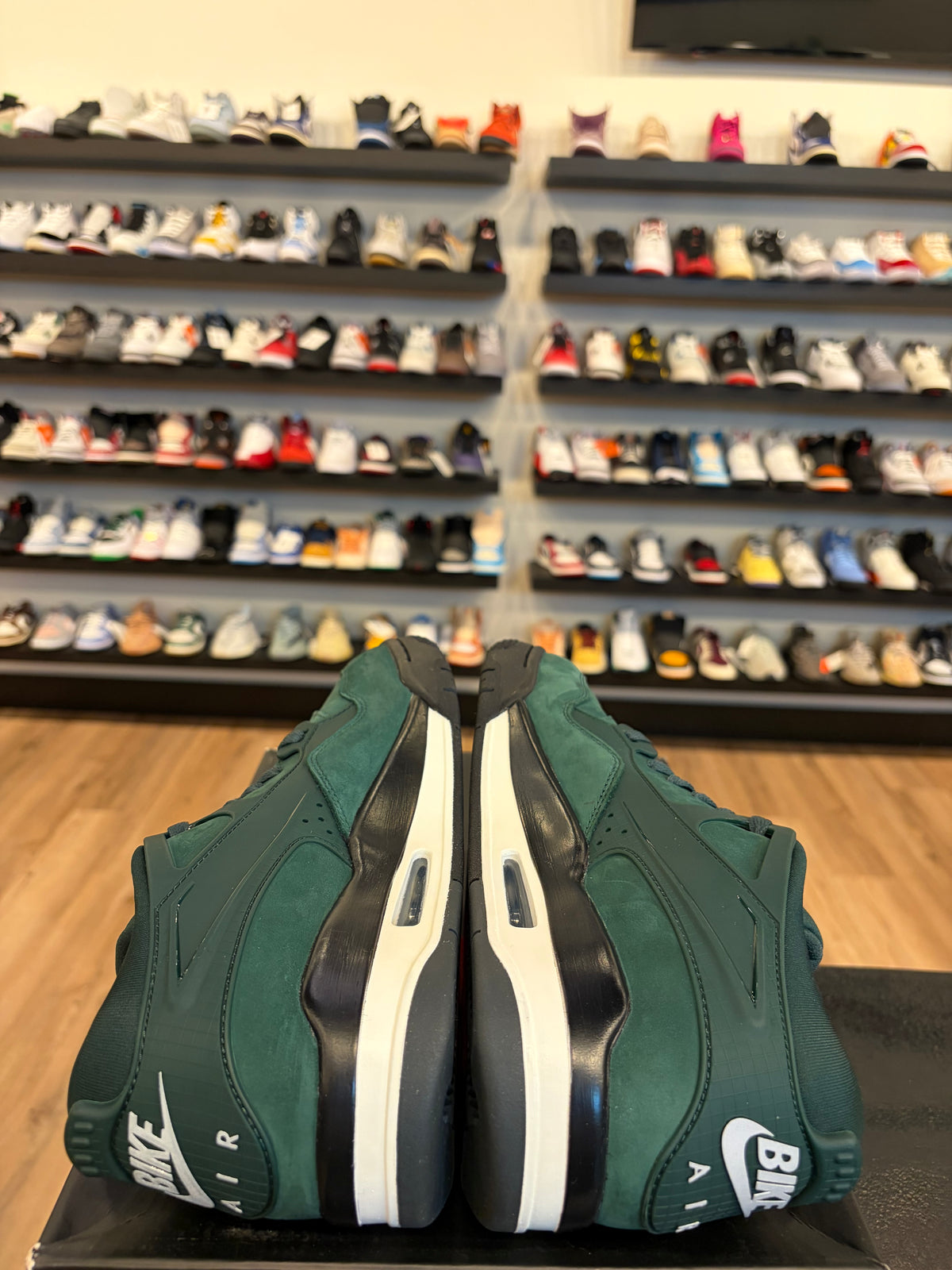 Jordan 4 RM Nigel Grandma's Driveway Green Size 9.5 Pre-Owned