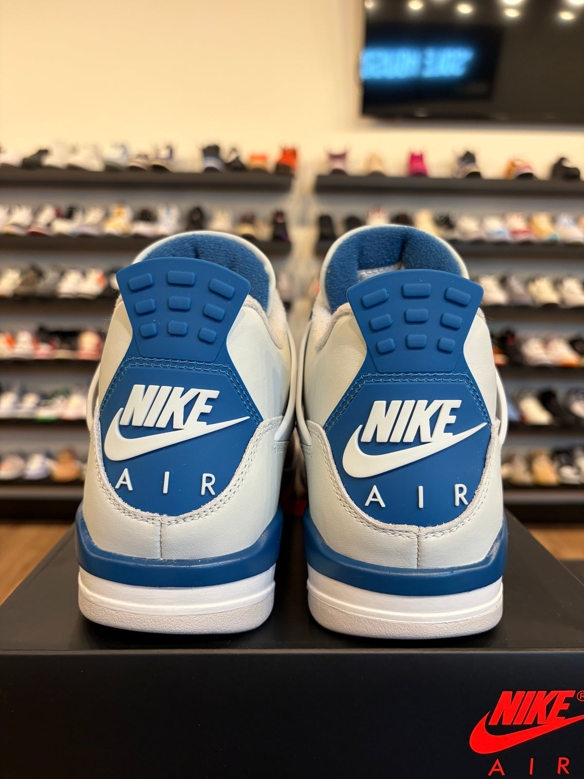 Jordan 4 Military Blue 2024 Size 8 Pre-Owned