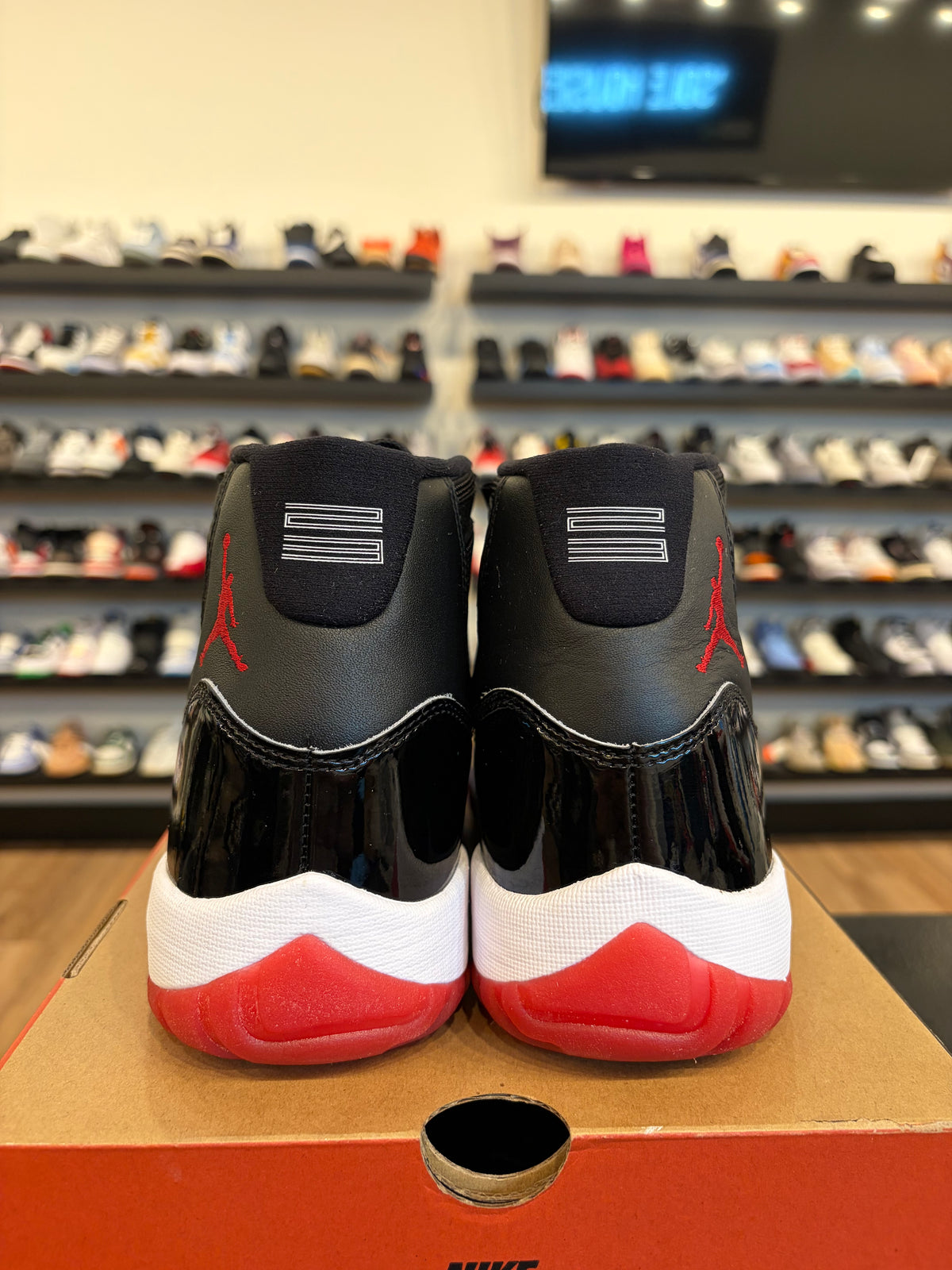Jordan 11 Bred 2019 Size 10 Pre-Owned
