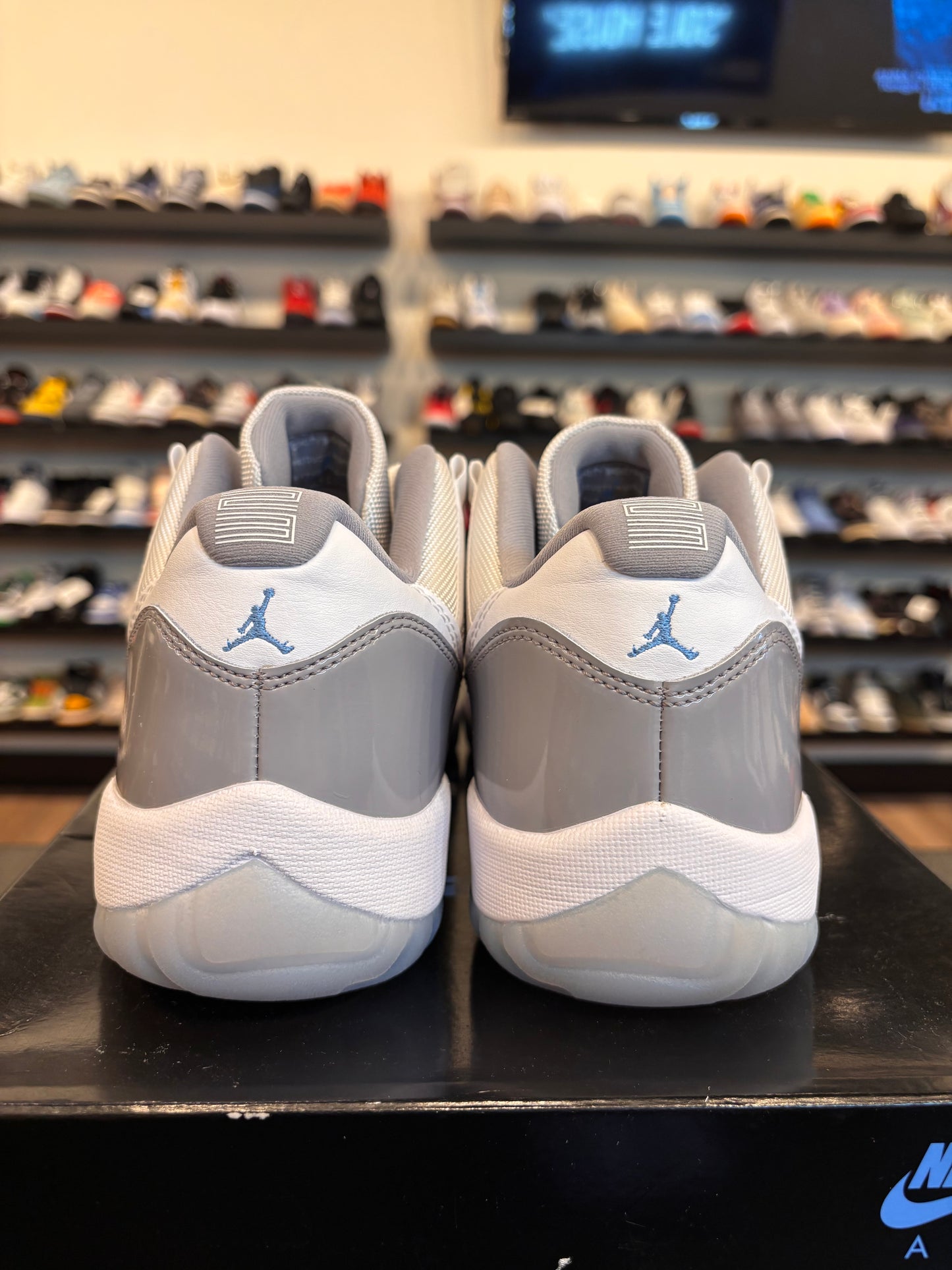Jordan 11 Low Cement Grey Size 10 Pre-Owned
