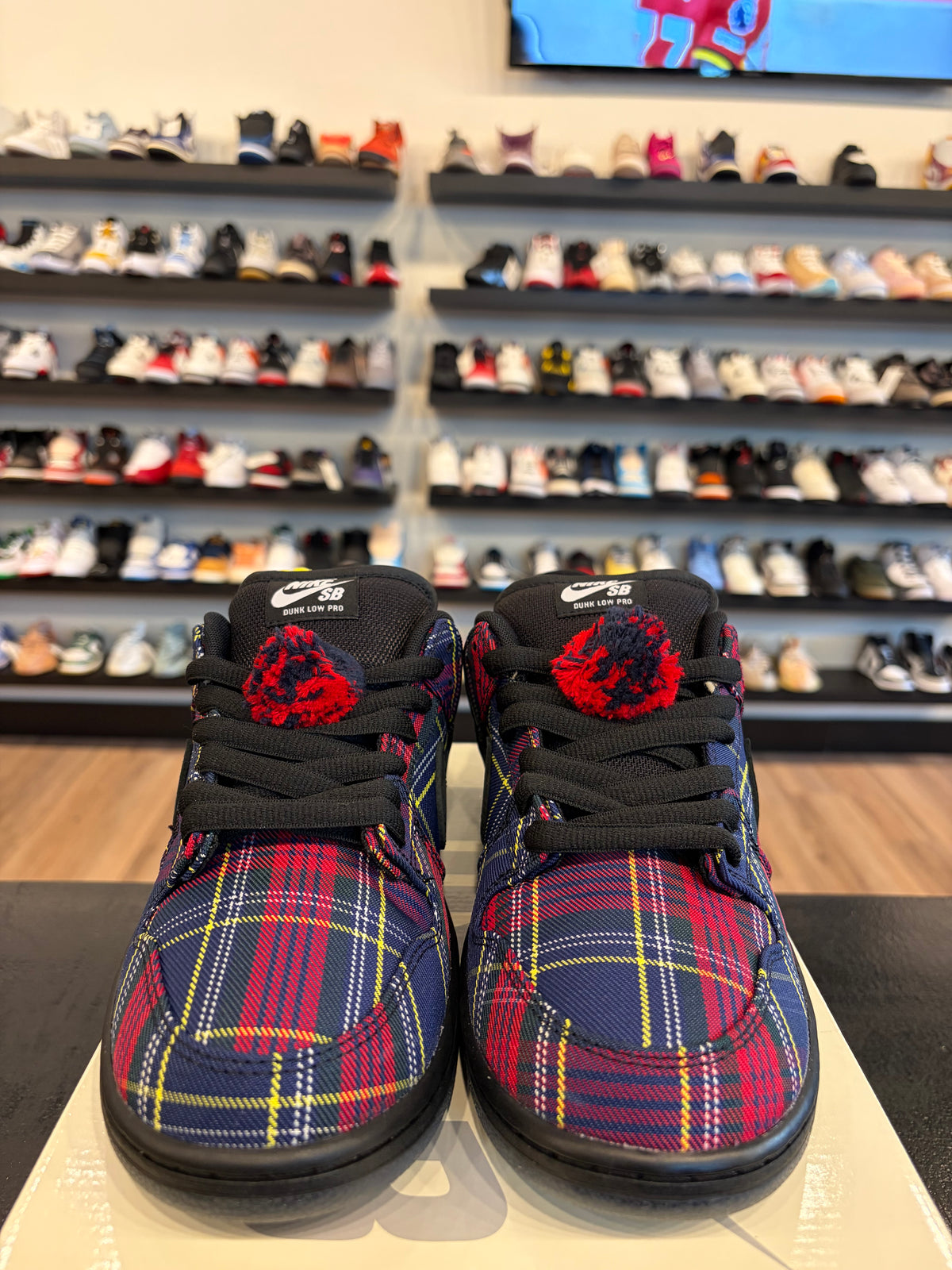 Nike SB Dunk Low Nardwar Size 11 Brand New