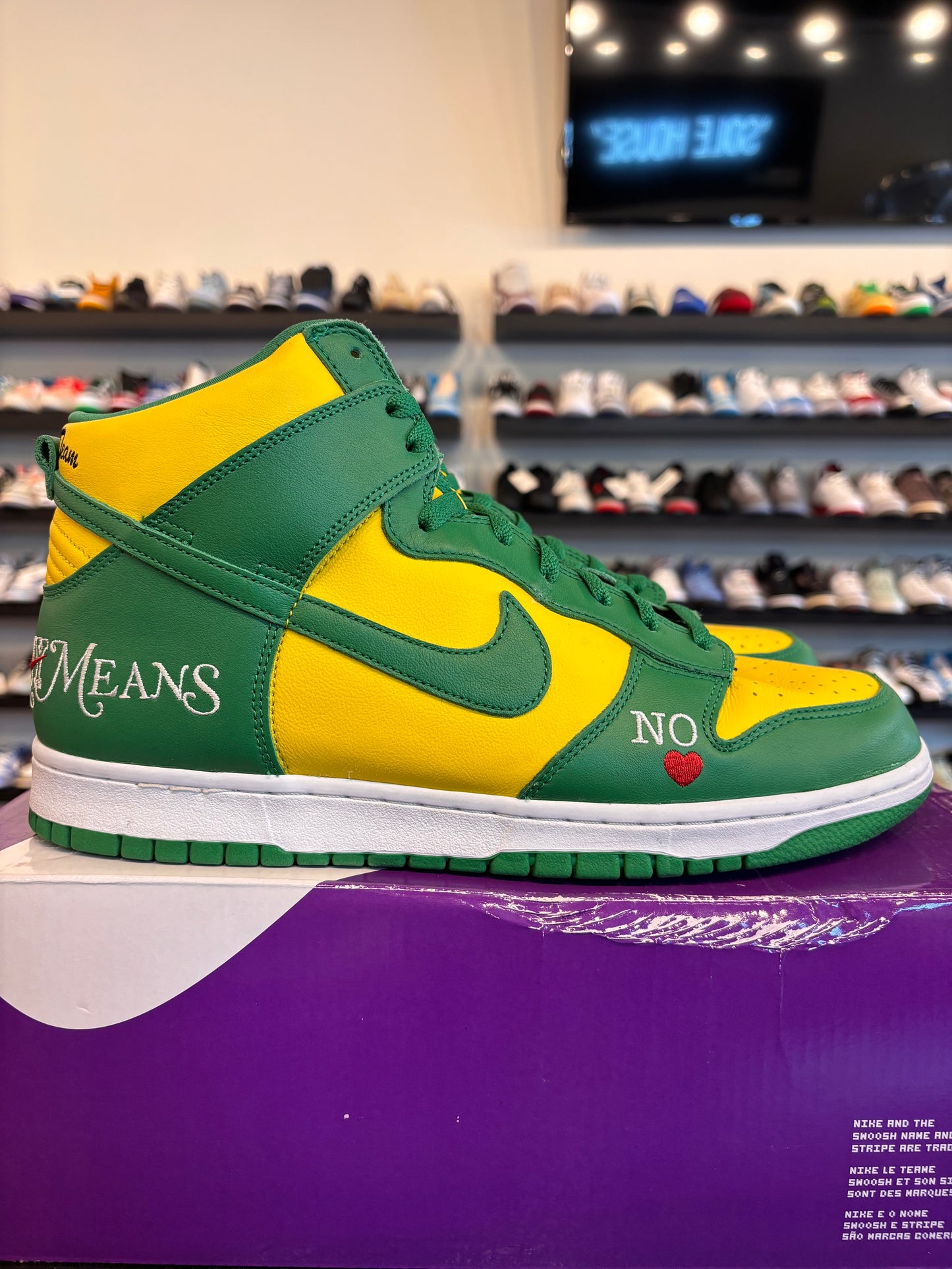 Nike SB Dunk High Supreme By Any Means Brazil Size 12 Pre-Owned