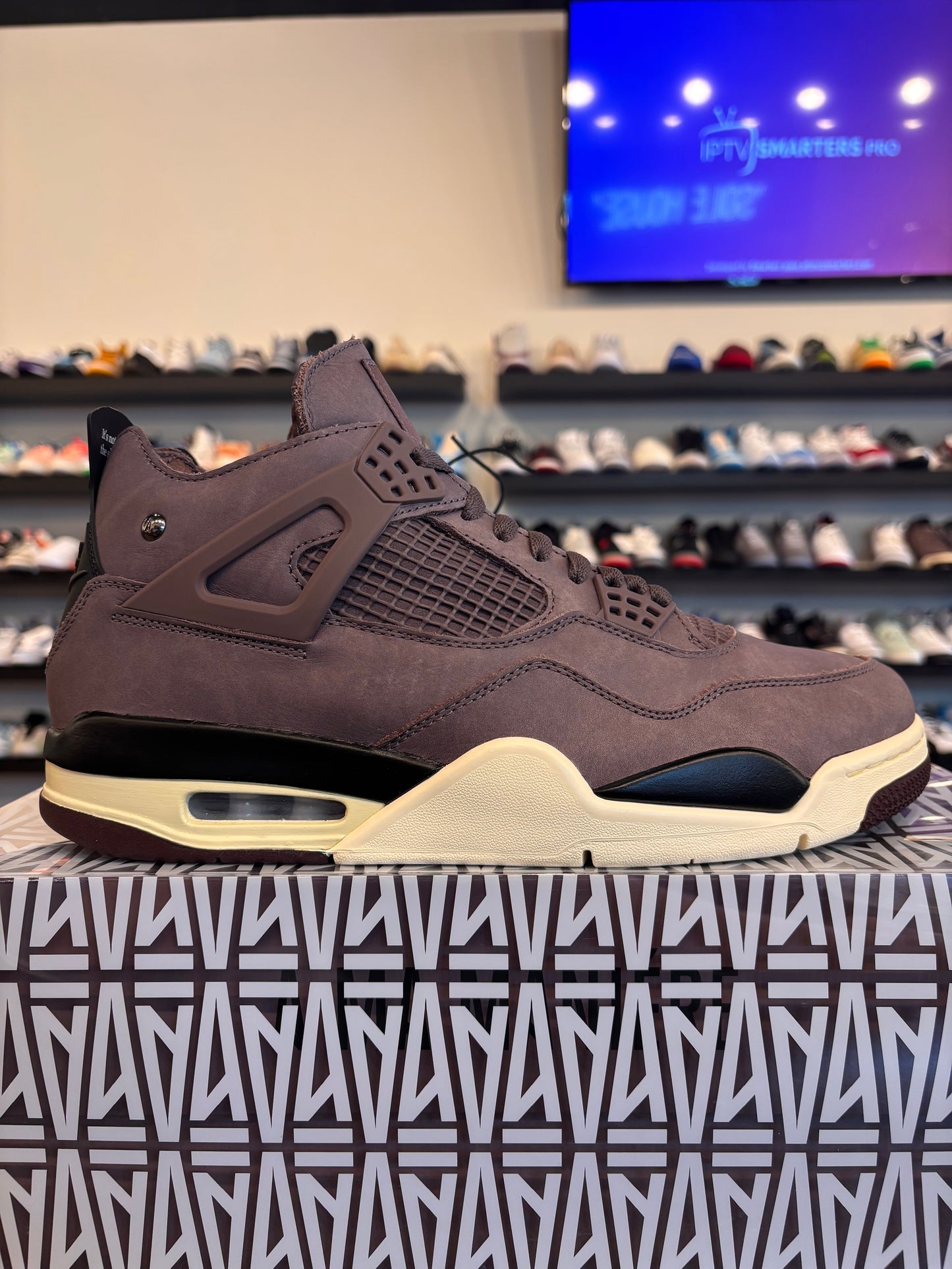 Jordan 4 A Ma Maniere Violet Ore Size 11 Brand New