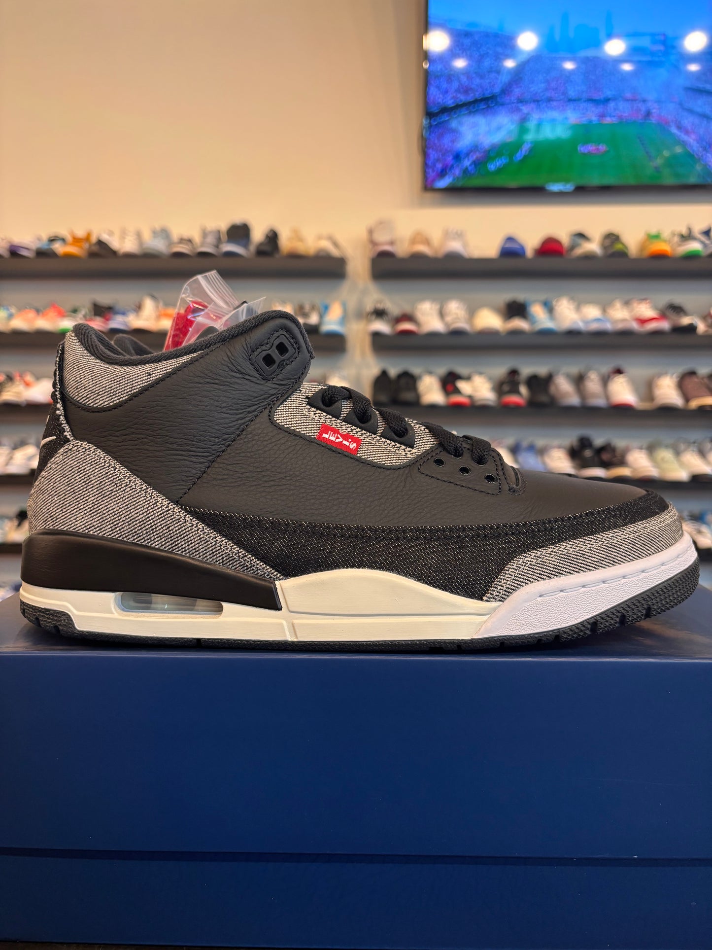 Jordan 3 Levi's Black Size 11.5 Brand New