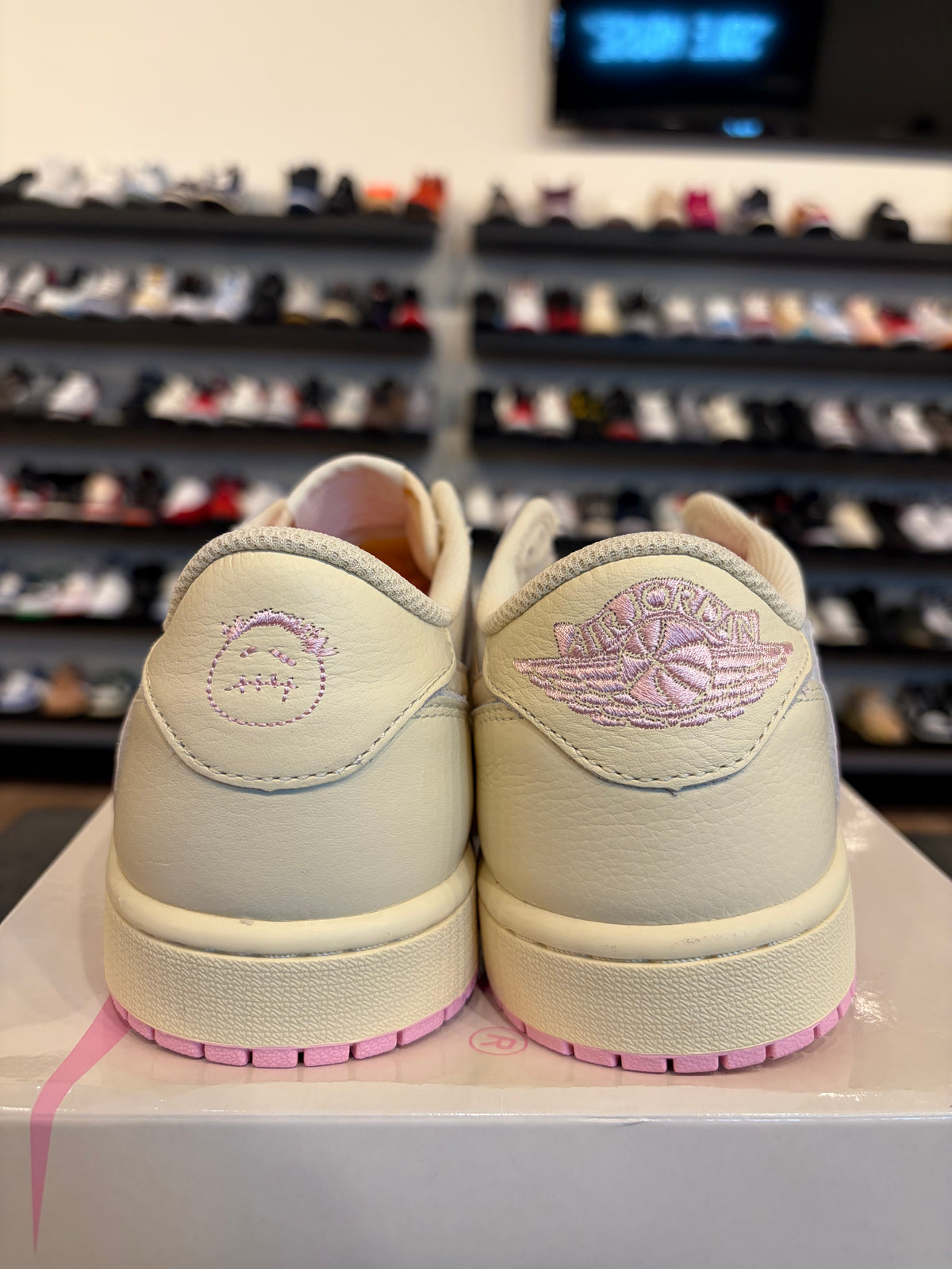Jordan 1 Low Travis Scott Shy Pink Size 9.5 Brand New
