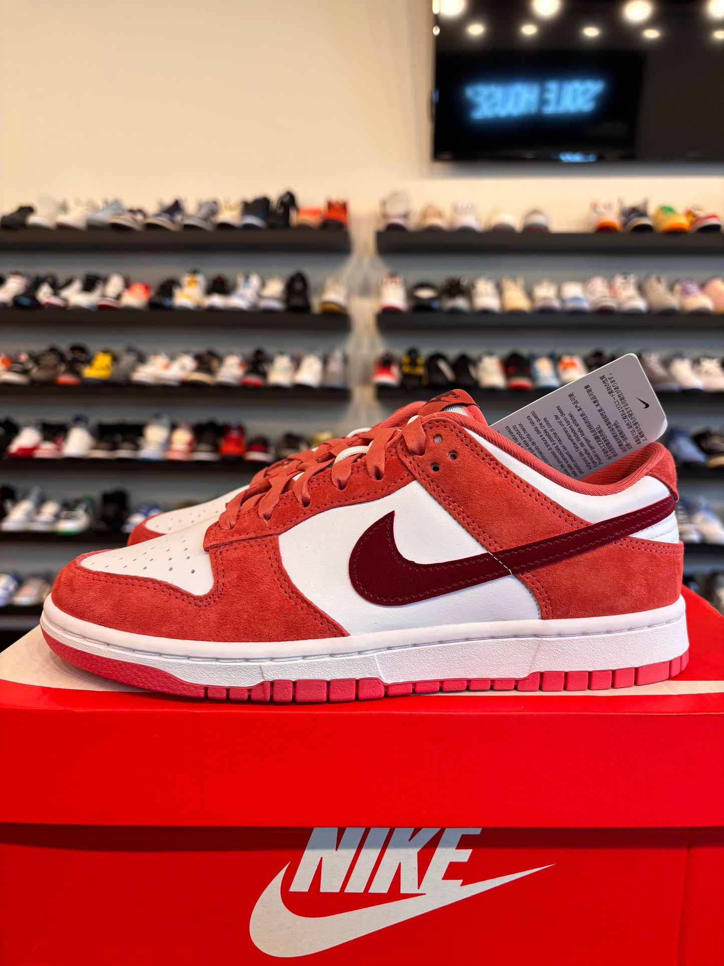 Nike Dunk Low Valentines Day Size 6.5Y (8W) Brand New