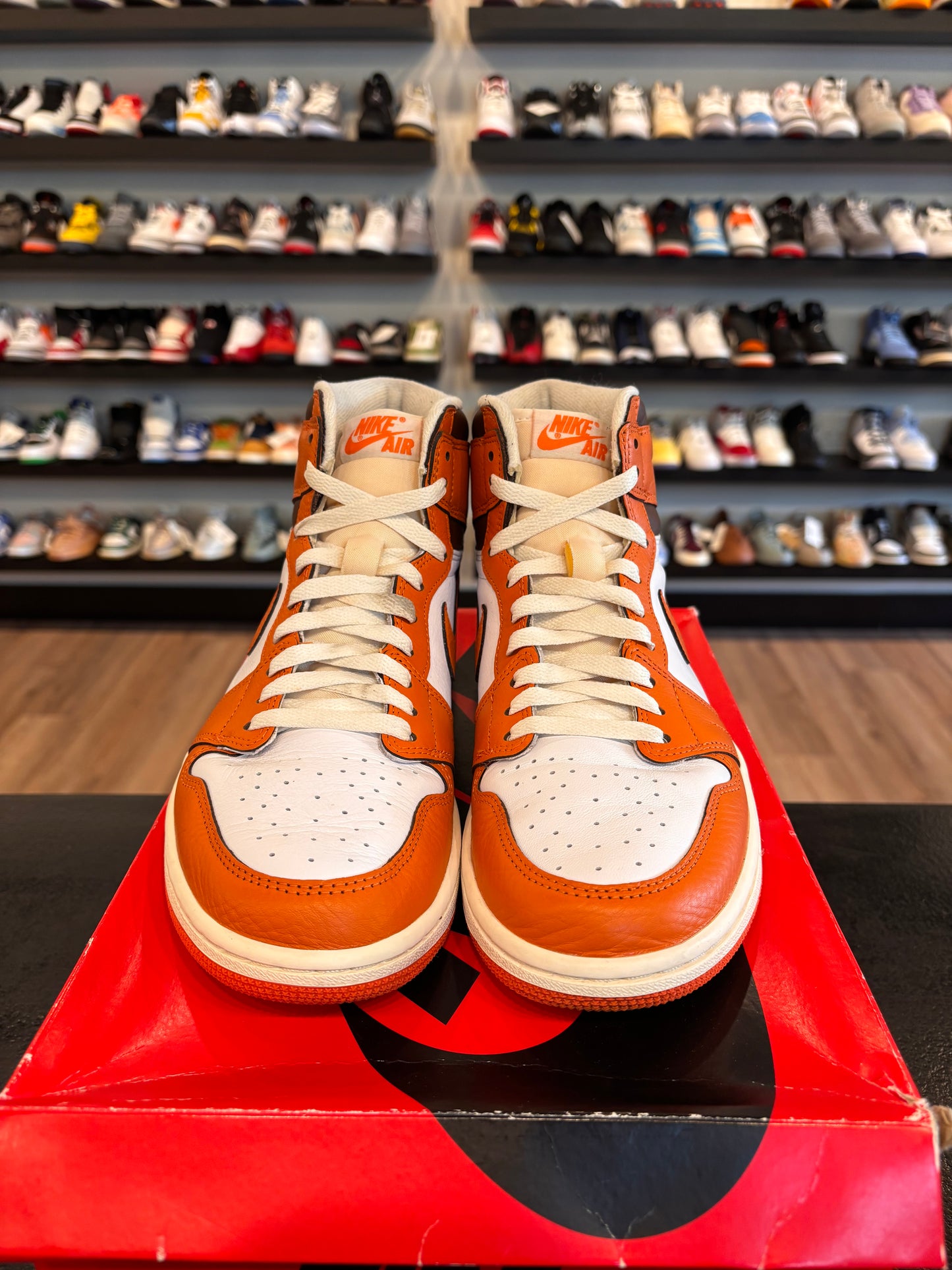 Jordan 1 Starfish Size 8.5 (10W) Pre-Owned