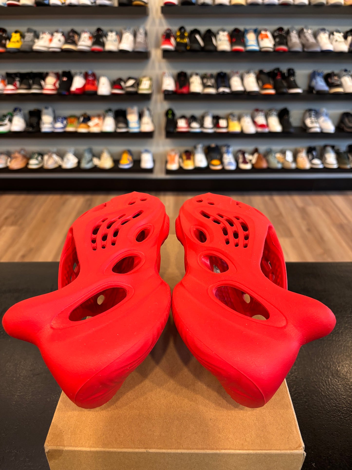 Yeezy Foam Rnnr Vermillion Size 6 Pre-Owned
