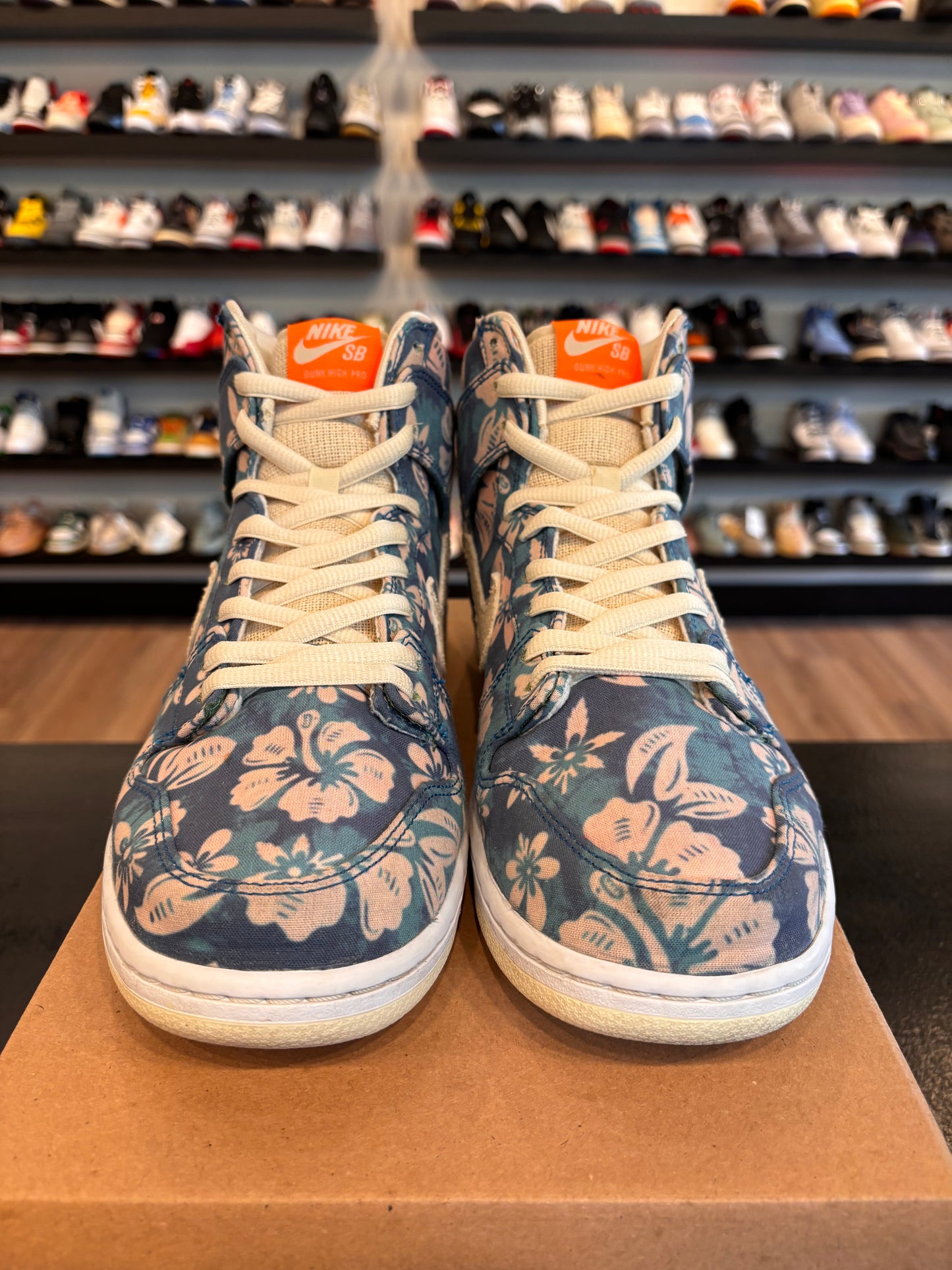 Nike SB Dunk High Hawaii Size 11 Pre-Owned (No Box)