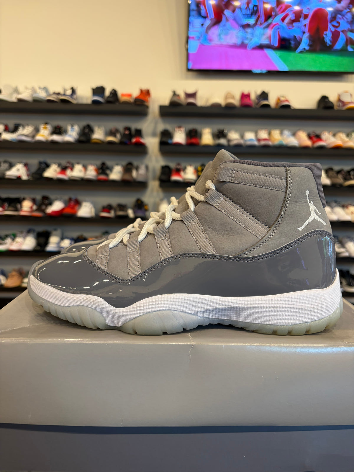 Jordan 11 Cool Grey 2021 Size 10.5 Pre-Owned