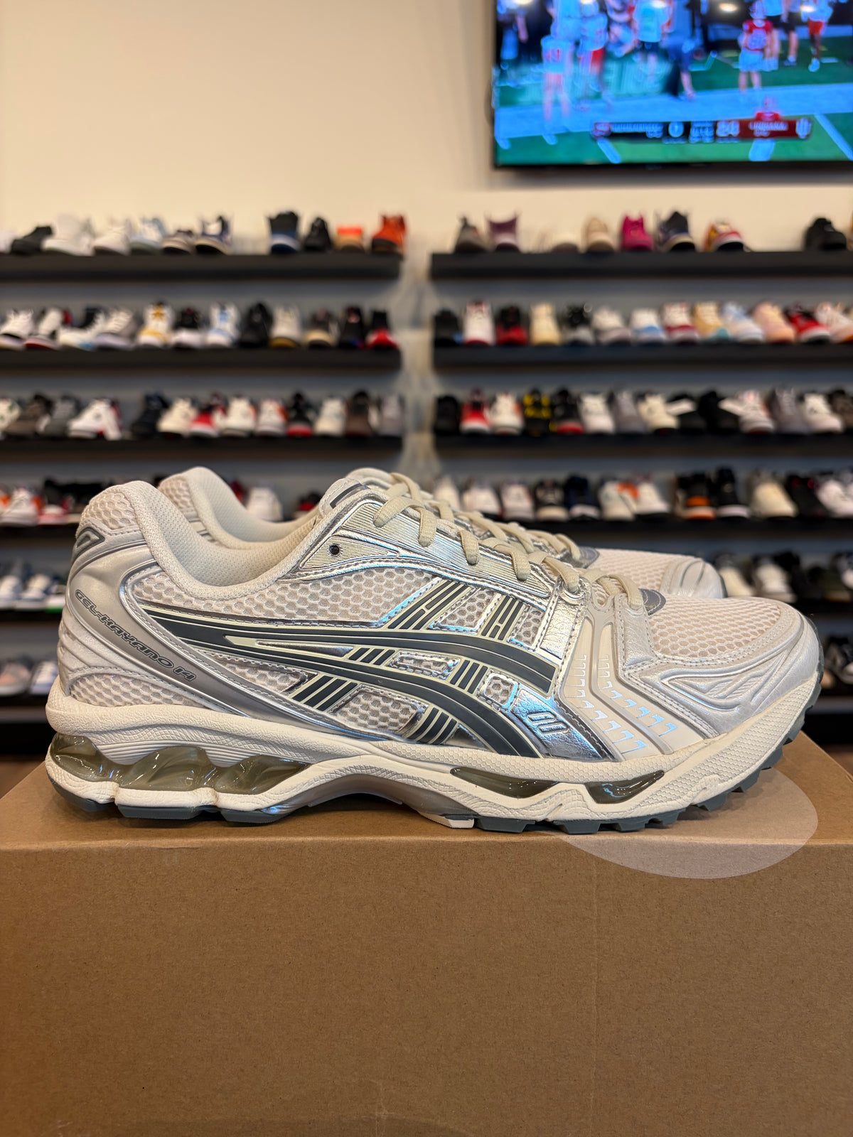 ASICS Gel Kayano 14 Dark Pewter Size 11 Pre-Owned