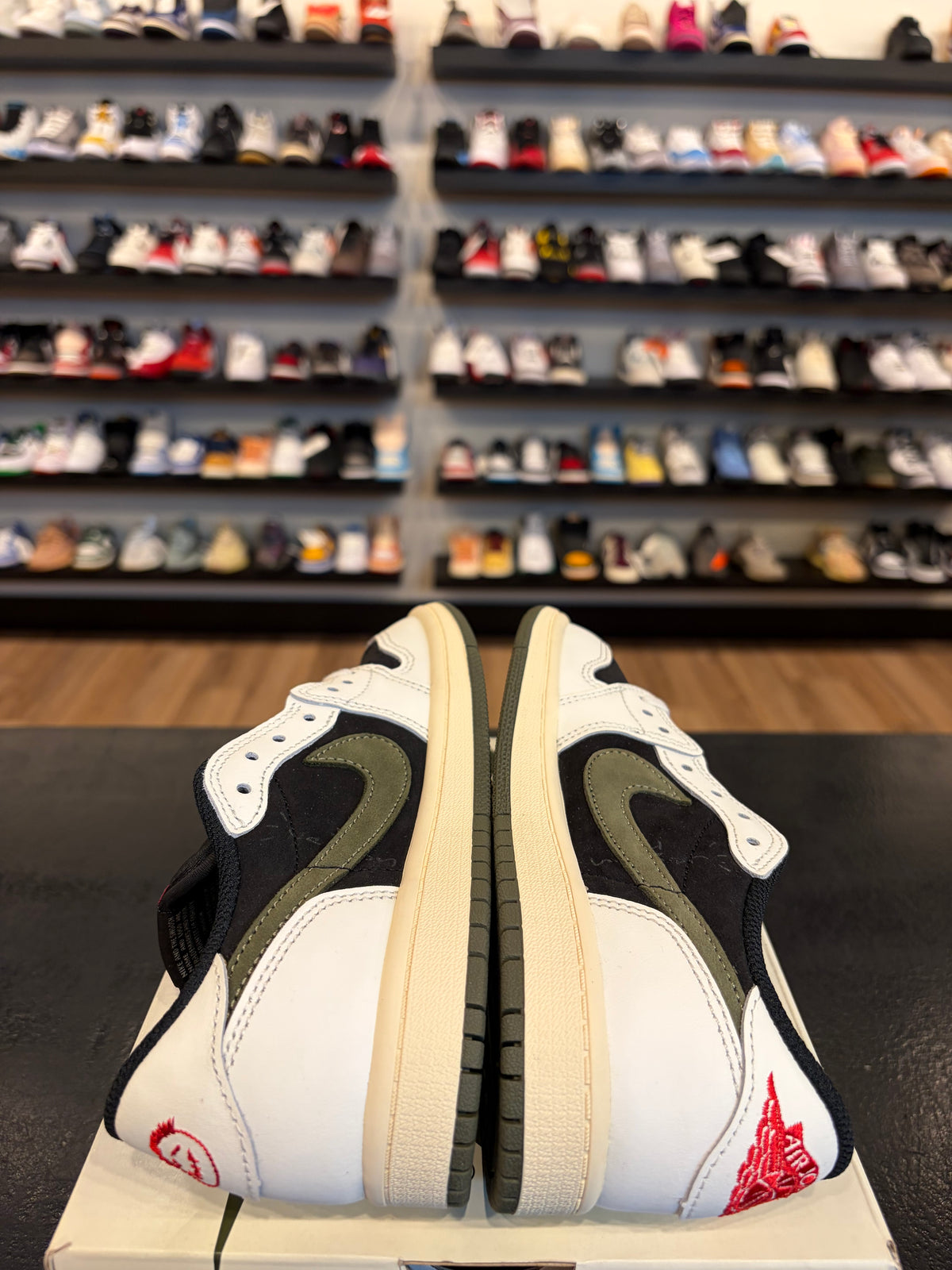 Jordan 1 Low Travis Scott Olive Size 3Y (4.5W) Brand New