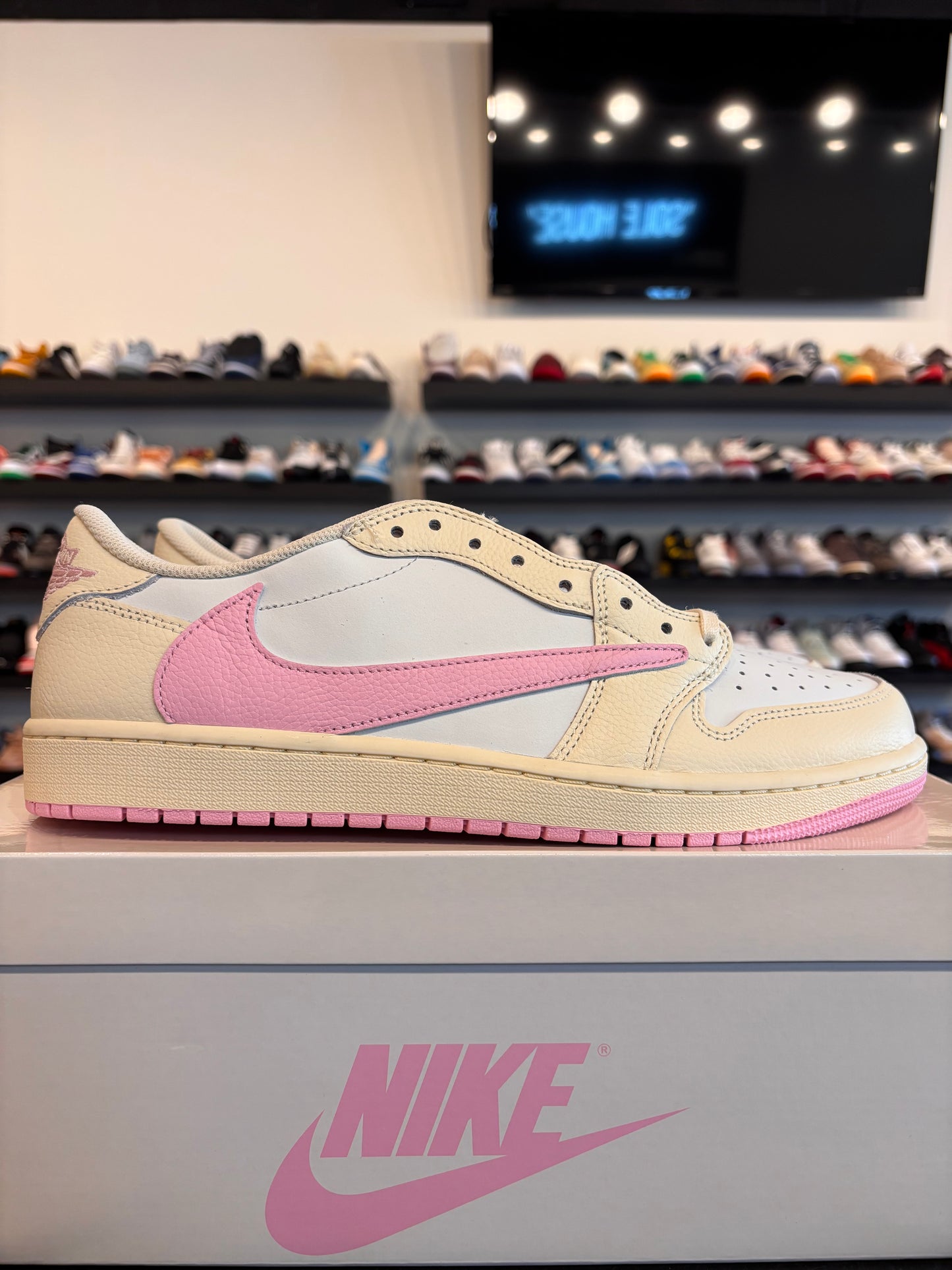 Jordan 1 Low Travis Scott Shy Pink Size 12.5 Brand New