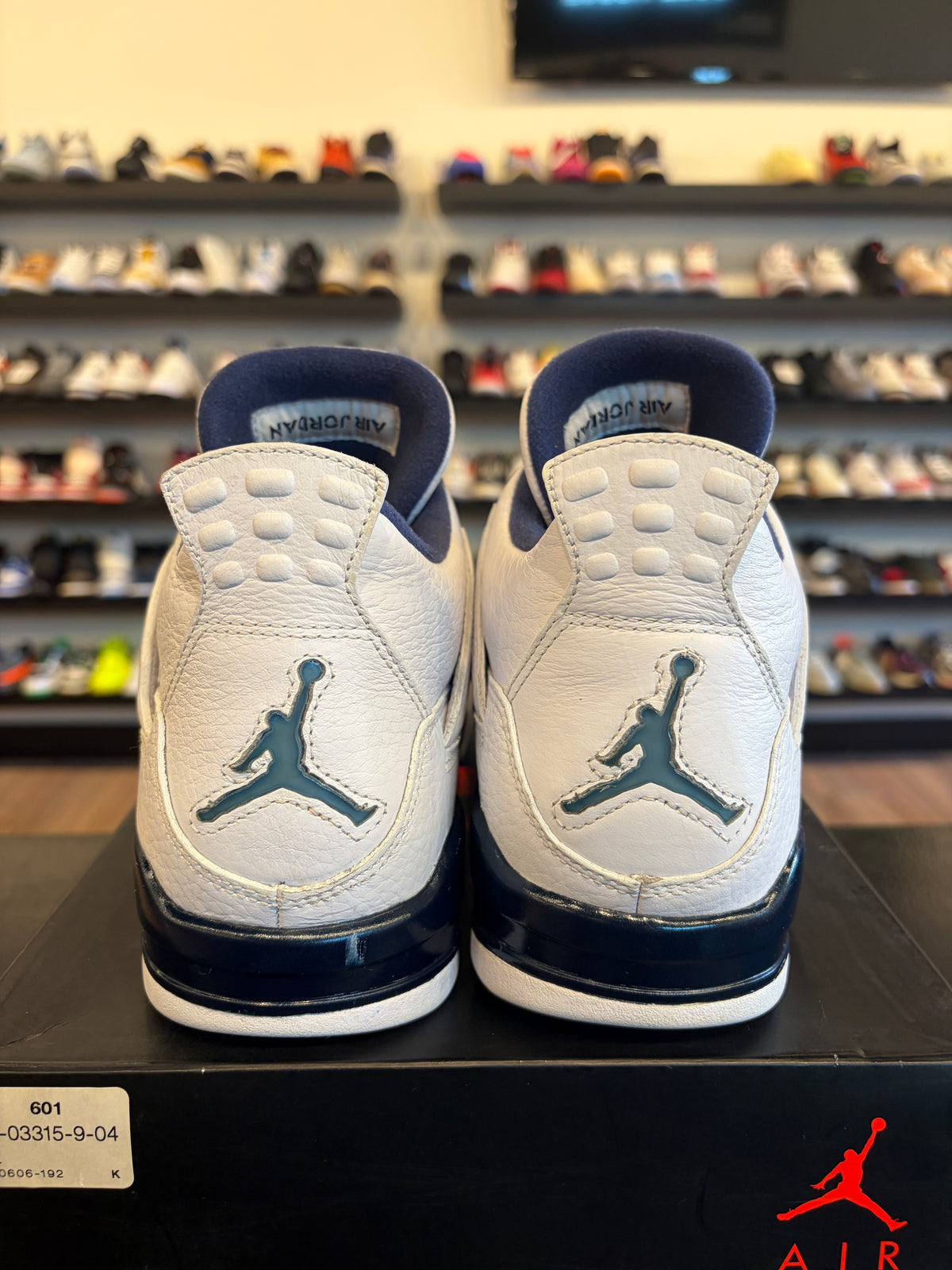 Jordan 4 Colombia Legend Blue Size 10 Pre-Owned
