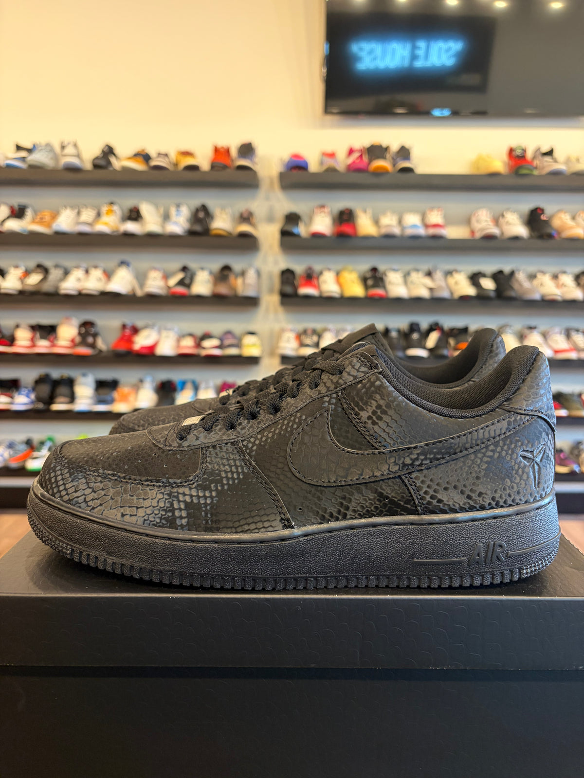 Nike Air Force 1 Low Kobe Black Size 13 Pre-Owned